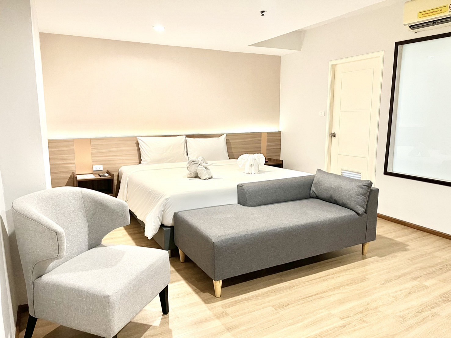 Le Srivaree Suvarnabhumi Airport Hotel
